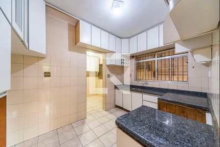 Casa para alugar com 220m², 3 quartos e 2 vagasCozinha