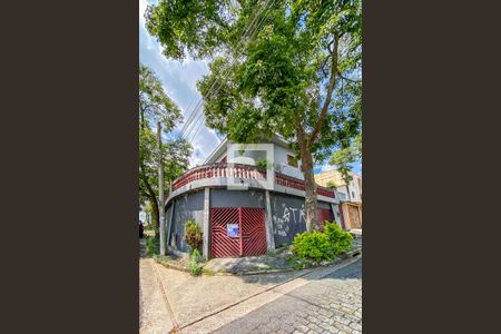 Casa para alugar com 220m², 3 quartos e 2 vagasFachada