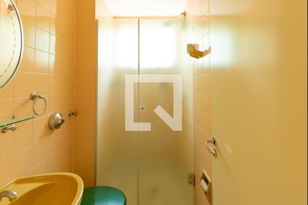 Banheiro de apartamento para alugar com 1 quarto, 41m² em Menino Deus, Porto Alegre