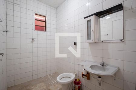 Banheiro de casa para alugar com 1 quarto, 60m² em Quitaúna, Osasco