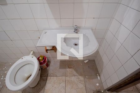 Banheiro de casa para alugar com 1 quarto, 60m² em Quitaúna, Osasco