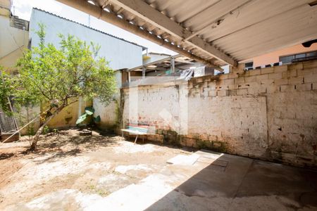 Casa para alugar com 60m², 1 quarto e 1 vaga Casa para alugar com 60m², 1 quarto e 1 vagaÁrea de Serviço e quintal