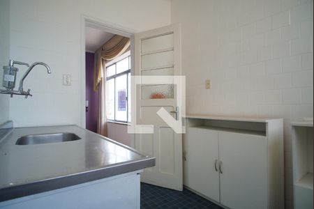 Apartamento à venda com 80m², 2 quartos e 2 vagasCozinha