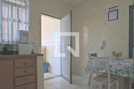 Casa à venda com 260m², 6 quartos e 3 vagas Casa à venda com 260m², 6 quartos e 3 vagasCozinha