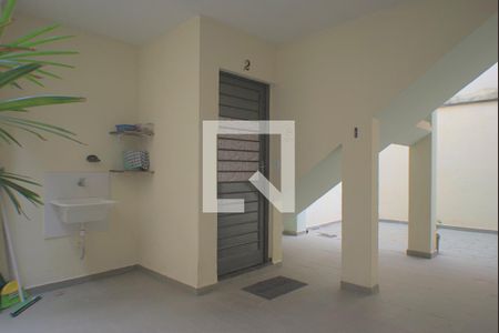 Casa à venda com 260m², 6 quartos e 3 vagas Casa à venda com 260m², 6 quartos e 3 vagasAcesso Suíte 3 – (alugado durante sessão)