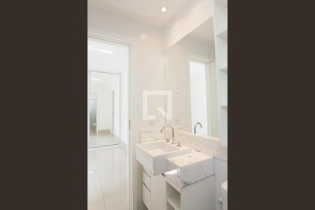 banheiro suite de apartamento para alugar com 1 quarto, 64m² em Vila da Serra, Nova Lima