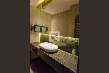 vestiario de apartamento para alugar com 1 quarto, 64m² em Vila da Serra, Nova Lima