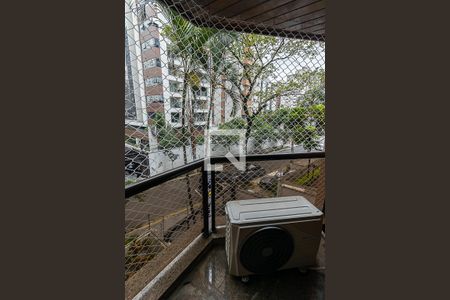 Varanda de apartamento à venda com 3 quartos, 123m² em Itaim Bibi, São Paulo