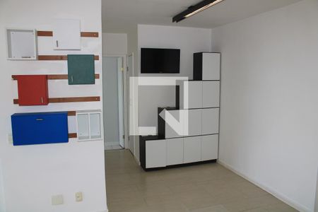 Sala de apartamento à venda com 2 quartos, 40m² em Barra da Tijuca, Rio de Janeiro