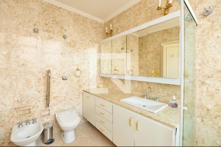 Apartamento à venda com 297m², 3 quartos e 3 vagas Apartamento à venda com 297m², 3 quartos e 3 vagasBanheiro da Suíte 1