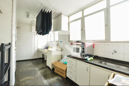 Apartamento à venda com 297m², 3 quartos e 3 vagas Apartamento à venda com 297m², 3 quartos e 3 vagasÁrea de Serviço