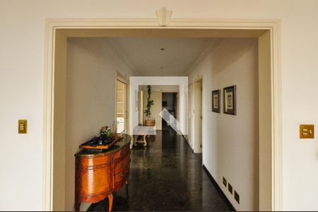 Apartamento à venda com 297m², 3 quartos e 3 vagas Apartamento à venda com 297m², 3 quartos e 3 vagasHall de entrada
