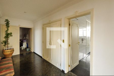 Apartamento à venda com 297m², 3 quartos e 3 vagas Apartamento à venda com 297m², 3 quartos e 3 vagasHall de entrada