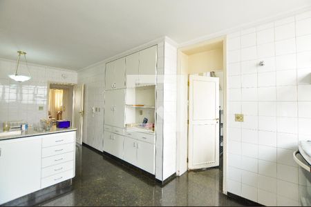 Apartamento à venda com 297m², 3 quartos e 3 vagas Apartamento à venda com 297m², 3 quartos e 3 vagasCozinha