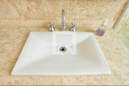 Apartamento à venda com 297m², 3 quartos e 3 vagas Apartamento à venda com 297m², 3 quartos e 3 vagasBanheiro da Suíte 1