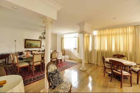 Apartamento à venda com 297m², 3 quartos e 3 vagas Apartamento à venda com 297m², 3 quartos e 3 vagasSala