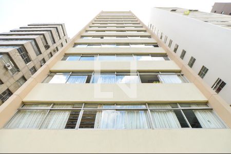 Apartamento à venda com 297m², 3 quartos e 3 vagas Apartamento à venda com 297m², 3 quartos e 3 vagasFachada