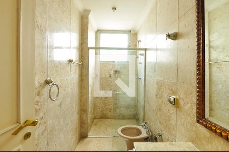 Apartamento à venda com 297m², 3 quartos e 3 vagas Apartamento à venda com 297m², 3 quartos e 3 vagasBanheiro da Suíte 2