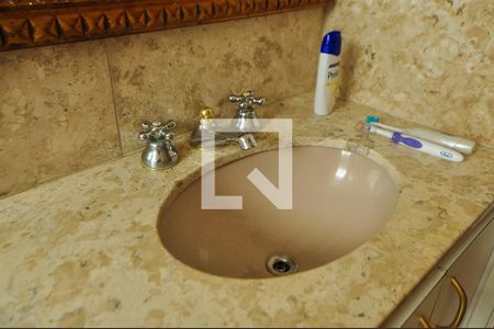 Apartamento à venda com 297m², 3 quartos e 3 vagas Apartamento à venda com 297m², 3 quartos e 3 vagasBanheiro da Suíte 2