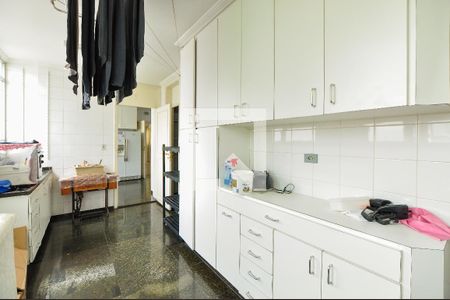 Apartamento à venda com 297m², 3 quartos e 3 vagas Apartamento à venda com 297m², 3 quartos e 3 vagasÁrea de Serviço