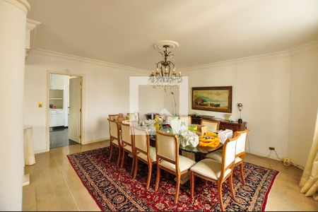 Apartamento à venda com 297m², 3 quartos e 3 vagas Apartamento à venda com 297m², 3 quartos e 3 vagasSala