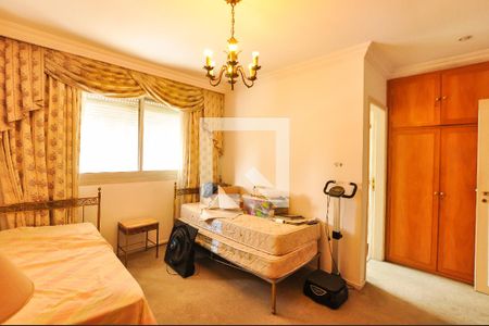 Apartamento à venda com 297m², 3 quartos e 3 vagas Apartamento à venda com 297m², 3 quartos e 3 vagasSuíte 2