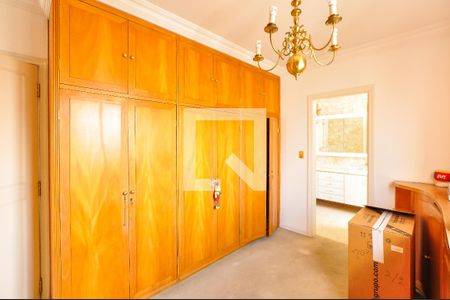 Apartamento à venda com 297m², 3 quartos e 3 vagas Apartamento à venda com 297m², 3 quartos e 3 vagasCloset da suíte 1
