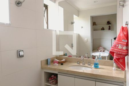 Apartamento à venda com 149m², 3 quartos e 3 vagasBanheiro da Suíte 1