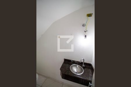 Casa de condomínio para alugar com 65m², 2 quartos e 1 vagaBanheiro Social