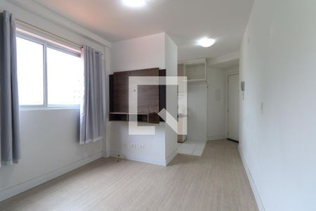 Sala de apartamento para alugar com 1 quarto, 28m² em Lindóia, Curitiba