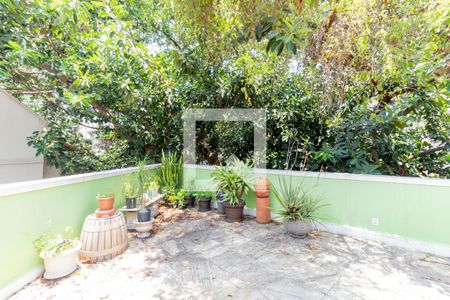 Casa à venda com 264m², 4 quartos e 3 vagas Casa à venda com 264m², 4 quartos e 3 vagasTerraço - quarto andar