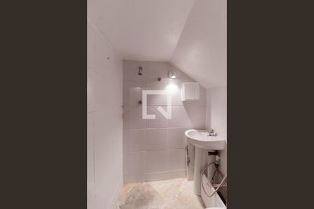 Casa à venda com 264m², 4 quartos e 3 vagas Casa à venda com 264m², 4 quartos e 3 vagasLavabo - primeiro andar