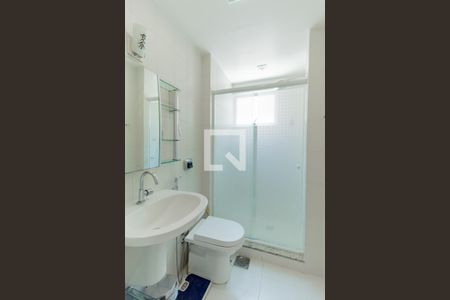 Casa à venda com 264m², 4 quartos e 3 vagas Casa à venda com 264m², 4 quartos e 3 vagasBanheiro Social 1 - segundo andar