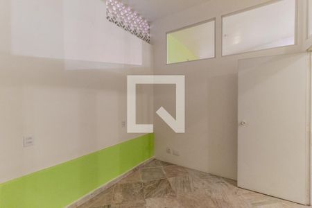 Casa à venda com 264m², 4 quartos e 3 vagas Casa à venda com 264m², 4 quartos e 3 vagasEscritório - primeiro andar