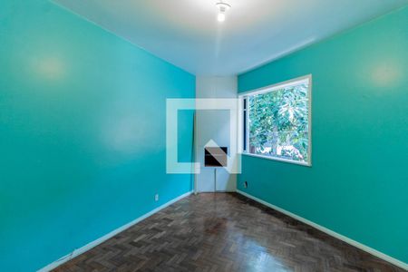 Casa à venda com 264m², 4 quartos e 3 vagas Casa à venda com 264m², 4 quartos e 3 vagasQuarto 1 - terceiro andar