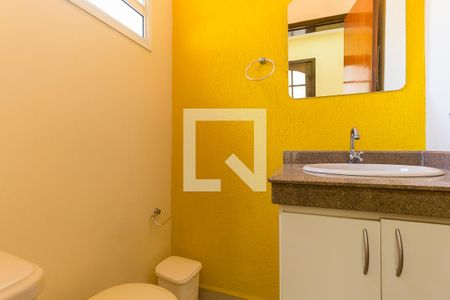 Lavabo de casa de condomínio para alugar com 3 quartos, 172m² em Vila Oliveira, Mogi das Cruzes