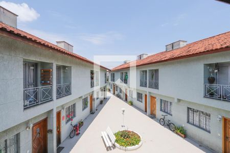 Casa de condomínio à venda com 80m², 2 quartos e 2 vagas Casa de condomínio à venda com 80m², 2 quartos e 2 vagasVista