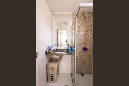 Apartamento à venda com 68m², 3 quartos e 1 vaga Apartamento à venda com 68m², 3 quartos e 1 vagaBanheiro da Suíte