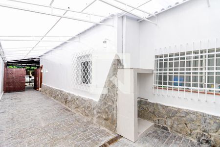 Casa para alugar com 200m², 3 quartos e 5 vagasQuintal