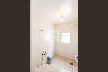 Casa para alugar com 200m², 3 quartos e 5 vagasBanheiro Salão