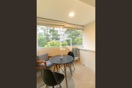 Varanda de kitnet/studio para alugar com 1 quarto, 25m² em Vila Madalena, São Paulo