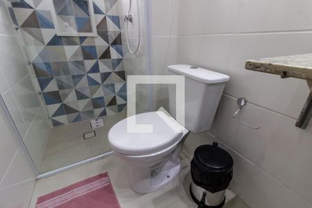 Apartamento para alugar com 83m², 2 quartos e 1 vagaDetalhe do banheiro social