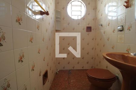Banheiro da suíte de casa para alugar com 2 quartos, 95m² em Vila Campo Grande, São Paulo