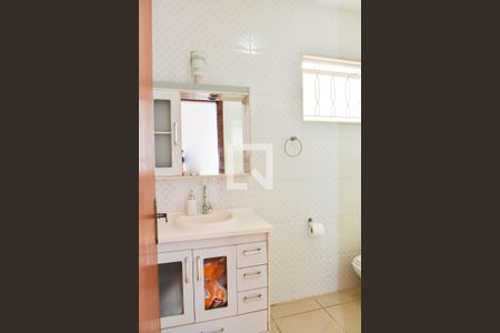 Casa para alugar com 160m², 5 quartos e 3 vagasBanheiro Social 2