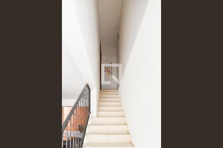 Casa para alugar com 160m², 5 quartos e 3 vagasEscada