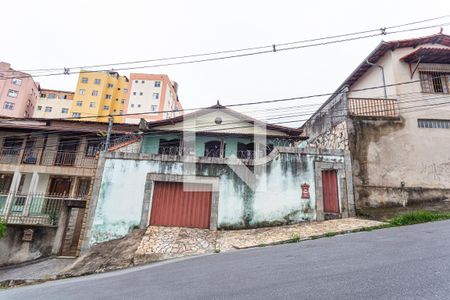 Casa à venda com 150m², 3 quartos e 4 vagasFachada