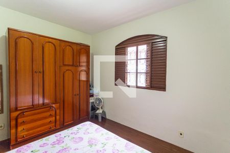 Casa à venda com 150m², 3 quartos e 4 vagasSuíte