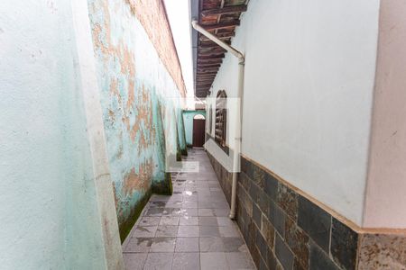 Casa à venda com 150m², 3 quartos e 4 vagasEntrada Lateral 1