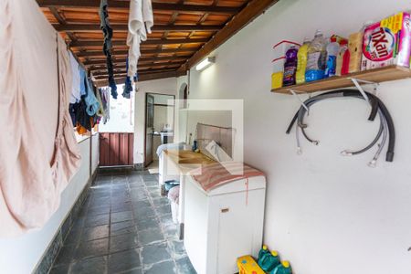 Casa à venda com 150m², 3 quartos e 4 vagasÁrea de Serviço