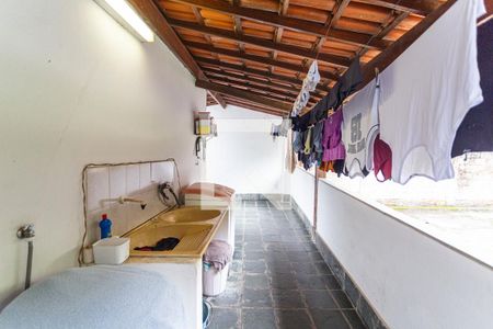 Casa à venda com 150m², 3 quartos e 4 vagasÁrea de Serviço